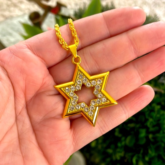 Cubic Zirconia Star Of David Necklace - Picture 8 of 9